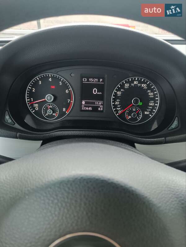 Седан Volkswagen Passat 2012 в Львове