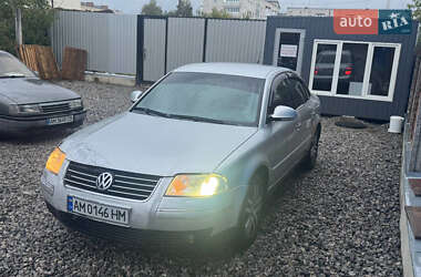 Седан Volkswagen Passat 2004 в Бердичеві