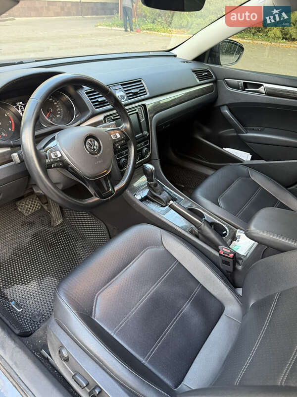 Седан Volkswagen Passat 2016 в Сумах