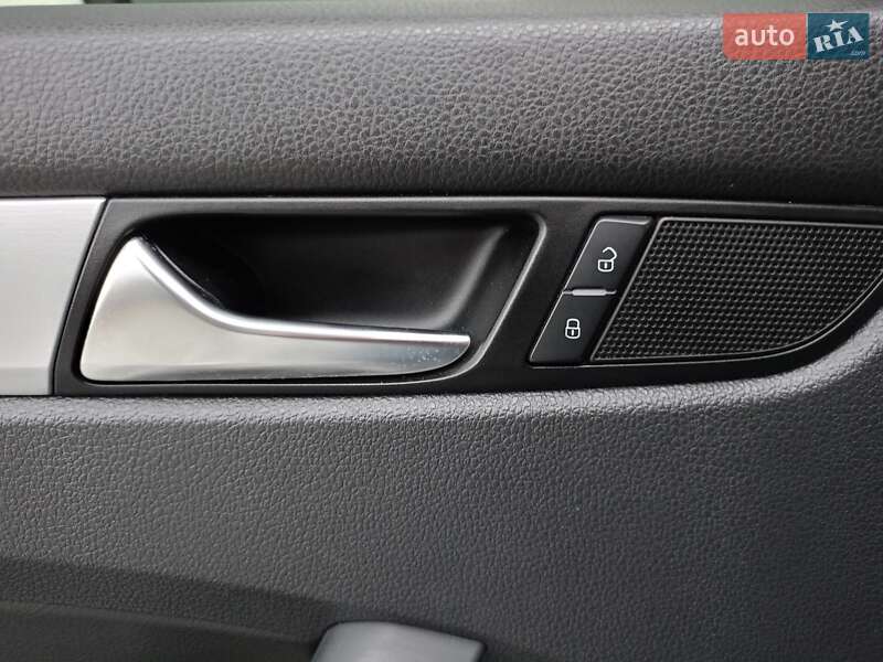 Седан Volkswagen Passat 2012 в Шепетівці