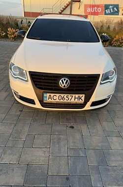 Універсал Volkswagen Passat 2008 в Луцьку