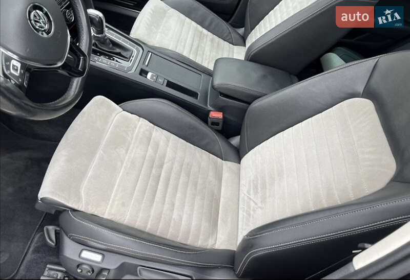 Седан Volkswagen Passat 2015 в Кременчуге