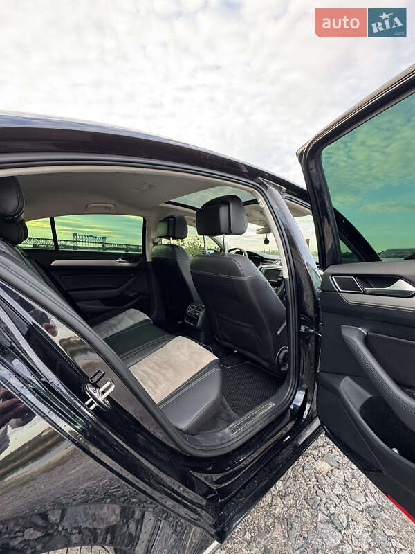 Седан Volkswagen Passat 2015 в Кременчуге