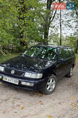 Универсал Volkswagen Passat 1995 в Заречном