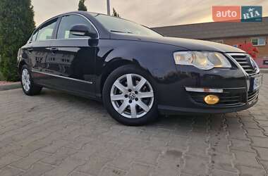 Седан Volkswagen Passat 2009 в  фото 50 Седан Volkswagen Passat 2009 в