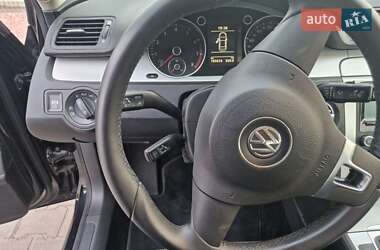 Седан Volkswagen Passat 2009 в  фото 15 Седан Volkswagen Passat 2009 в