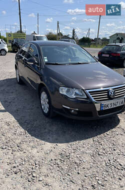 Седан Volkswagen Passat 2007 в Володимирці
