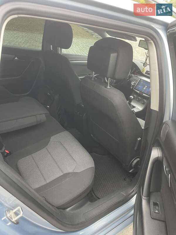 Универсал Volkswagen Passat 2013 в Киеве