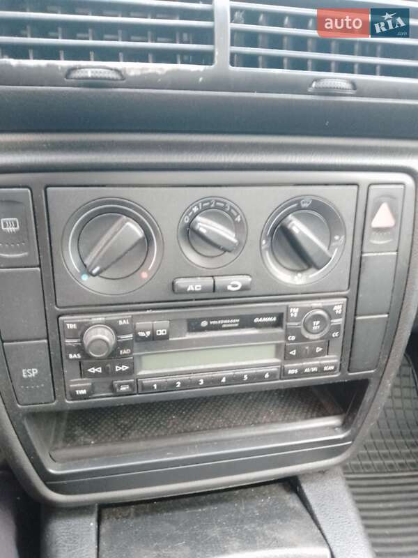 Седан Volkswagen Passat 2001 в Мироновке