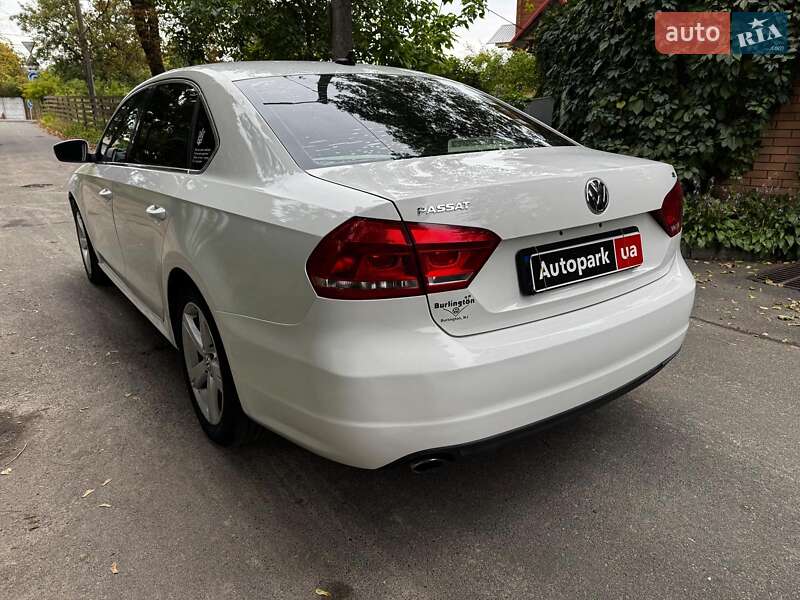 Седан Volkswagen Passat 2012 в Киеве