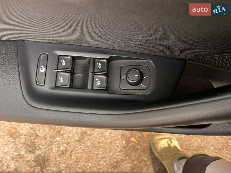 Универсал Volkswagen Passat 2015 в Житомире фото 28 Универсал Volkswagen Passat 2015 в Житомире