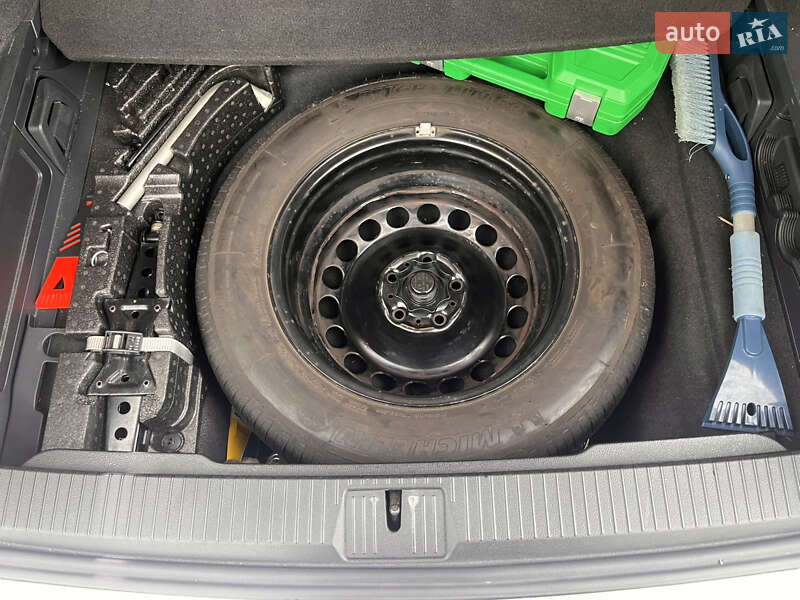 Универсал Volkswagen Passat 2015 в Житомире фото 31 Универсал Volkswagen Passat 2015 в Житомире