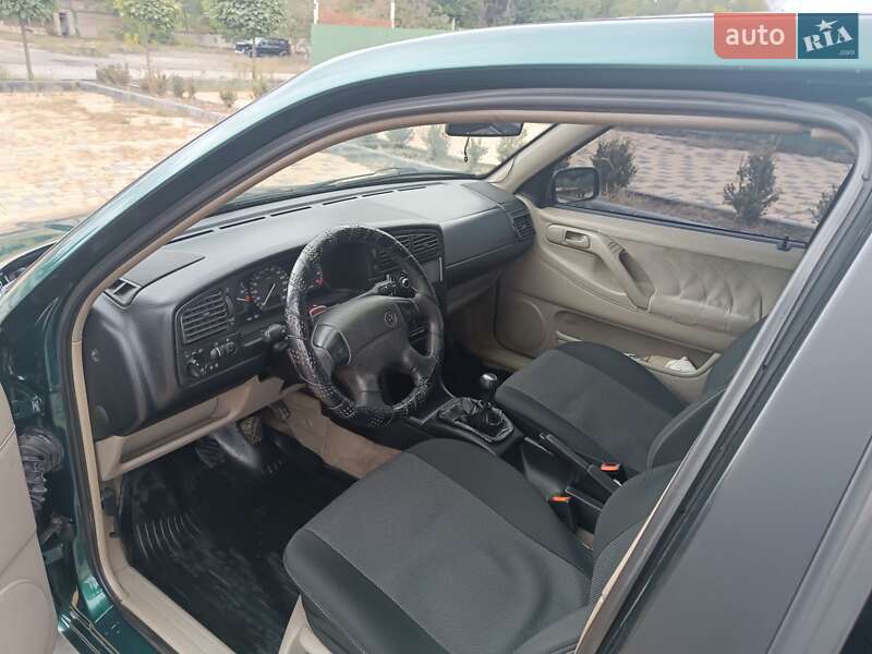 Седан Volkswagen Passat 1995 в Вінниці фото 11 Седан Volkswagen Passat 1995 в Вінниці