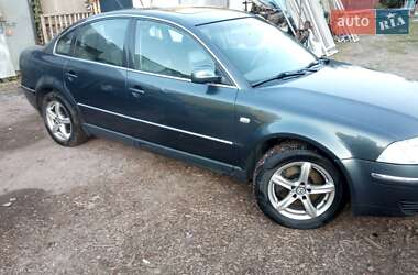 Седан Volkswagen Passat 2004 в Броварах