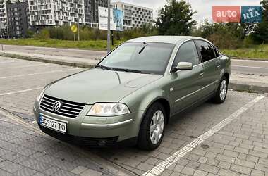 Седан Volkswagen Passat 2003 в Львові