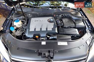 Универсал Volkswagen Passat 2012 в 