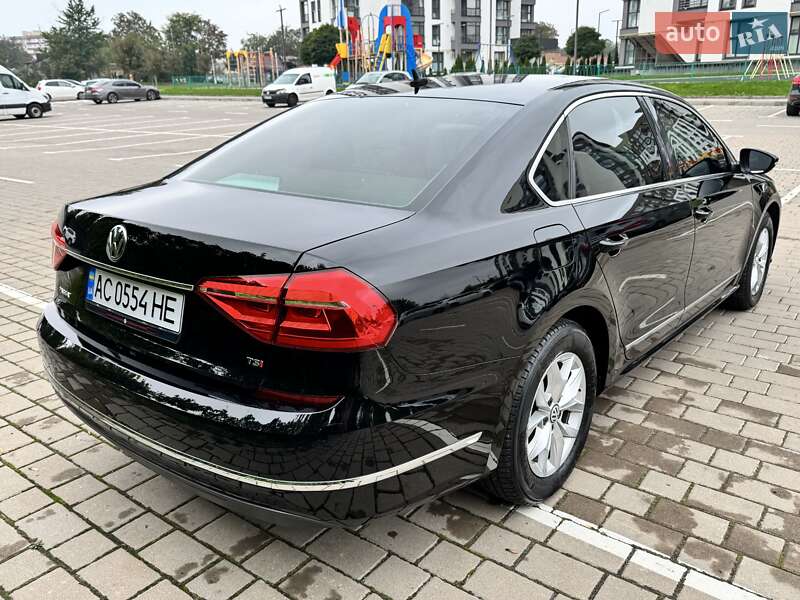 Седан Volkswagen Passat 2016 в Луцьку