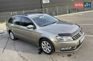 Универсал Volkswagen Passat 2013 в Львове