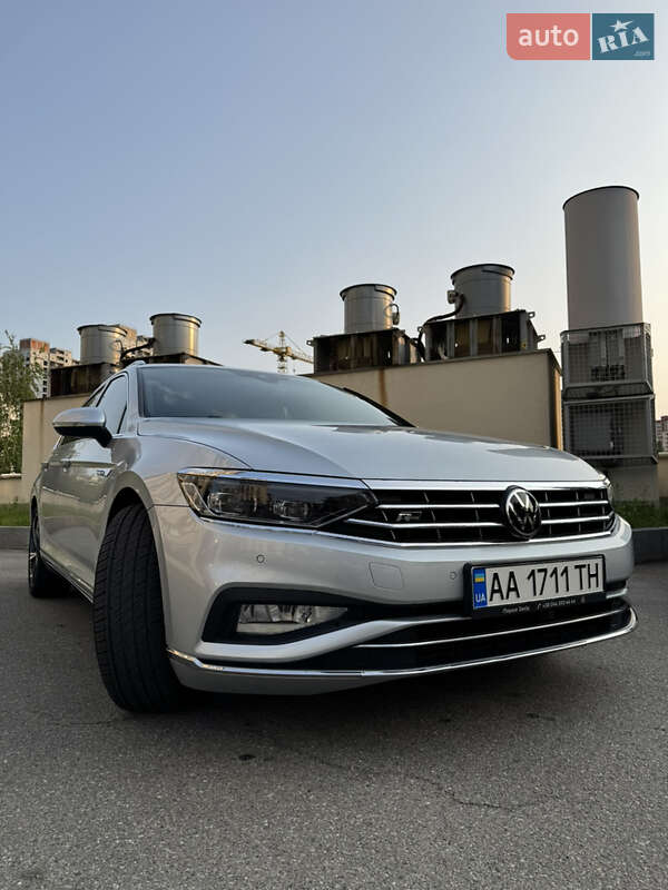 Универсал Volkswagen Passat 2022 в Киеве фото 4 Универсал Volkswagen Passat 2022 в Киеве