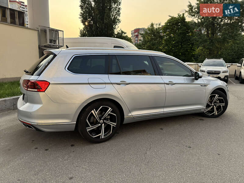 Универсал Volkswagen Passat 2022 в Киеве фото 6 Универсал Volkswagen Passat 2022 в Киеве