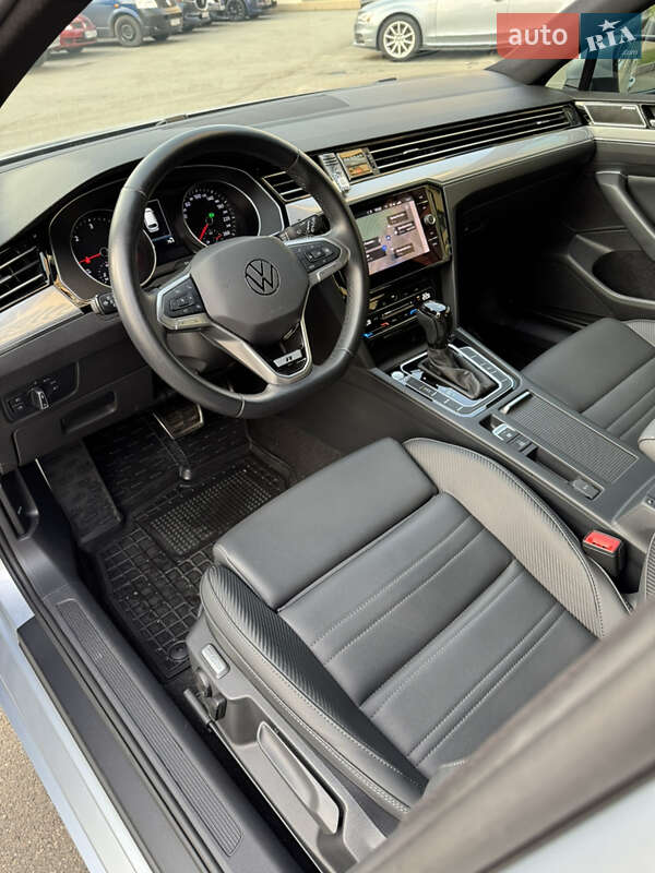 Универсал Volkswagen Passat 2022 в Киеве фото 13 Универсал Volkswagen Passat 2022 в Киеве
