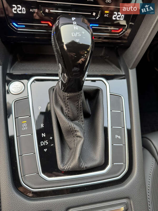 Универсал Volkswagen Passat 2022 в Киеве фото 17 Универсал Volkswagen Passat 2022 в Киеве