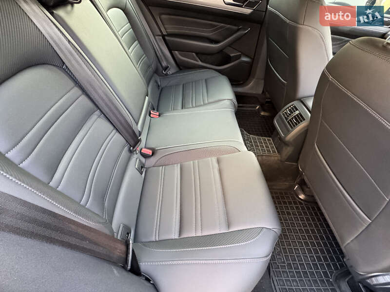 Универсал Volkswagen Passat 2022 в Киеве фото 21 Универсал Volkswagen Passat 2022 в Киеве
