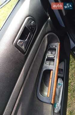 Седан Volkswagen Passat 2003 в Охтирці