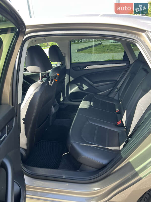 Седан Volkswagen Passat 2015 в Вінниці фото 33 Седан Volkswagen Passat 2015 в Вінниці