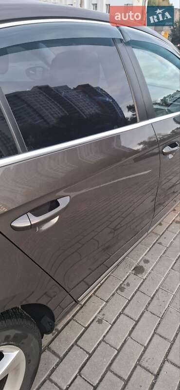 Седан Volkswagen Passat 2014 в Киеве фото 10 Седан Volkswagen Passat 2014 в Киеве