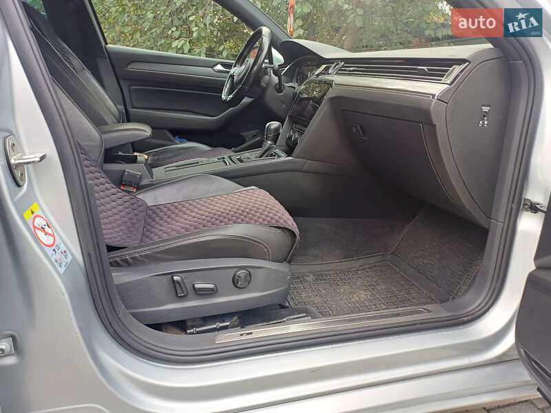 Універсал Volkswagen Passat 2017 в Ізяславі фото 21 Універсал Volkswagen Passat 2017 в Ізяславі