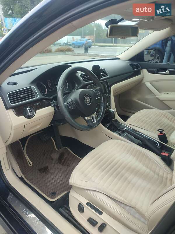 Седан Volkswagen Passat 2013 в Киеве