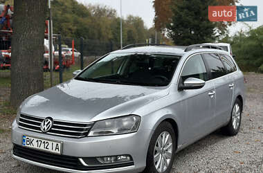 Універсал Volkswagen Passat 2014 в Вінниці