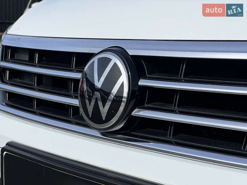 Универсал Volkswagen Passat 2021 в Луцке