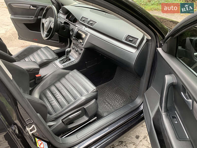 Универсал Volkswagen Passat 2013 в Житомире