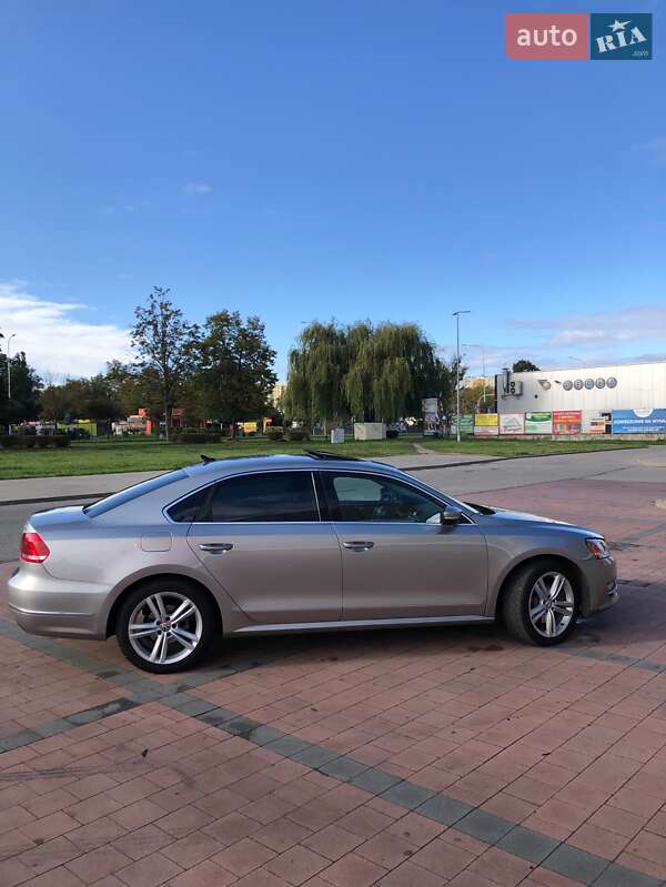 Седан Volkswagen Passat 2013 в Киеве