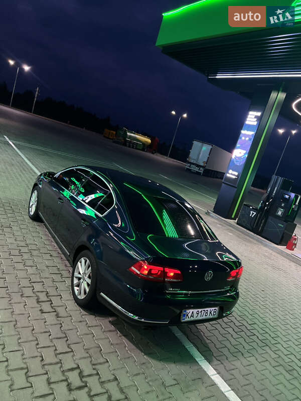 Седан Volkswagen Passat 2013 в Києві