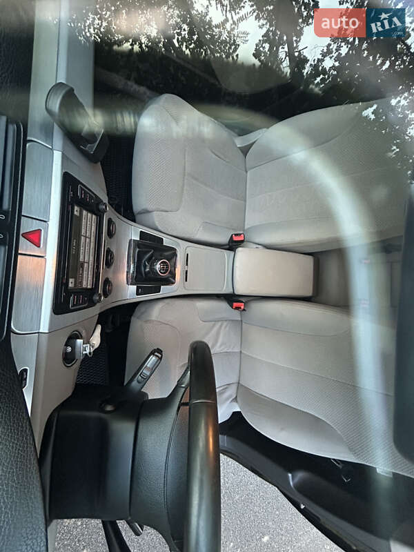 Седан Volkswagen Passat 2005 в Киеве фото 21 Седан Volkswagen Passat 2005 в Киеве