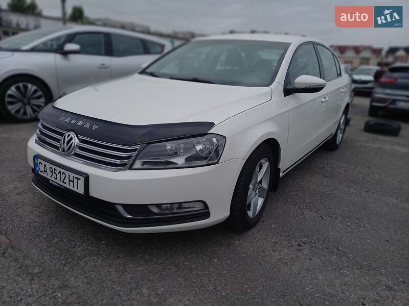Седан Volkswagen Passat 2012 в Черкассах