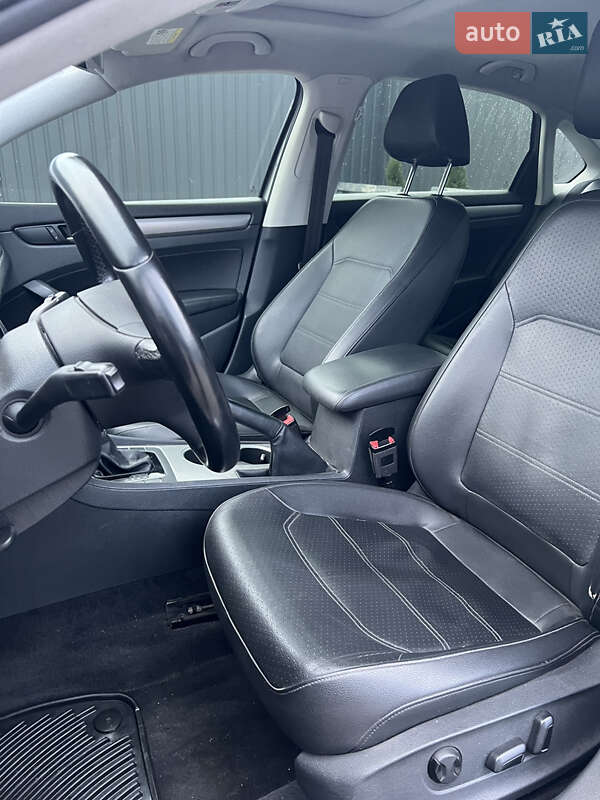 Седан Volkswagen Passat 2014 в Фастове