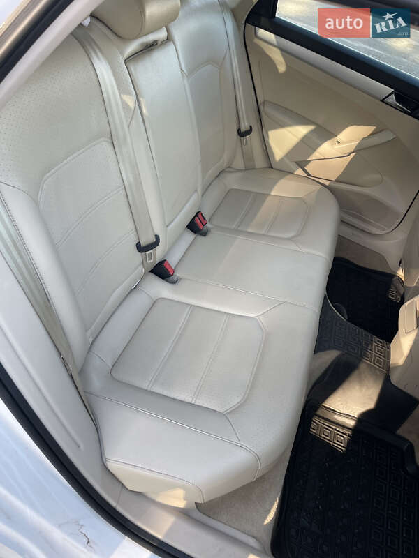 Седан Volkswagen Passat 2012 в Валках фото 23 Седан Volkswagen Passat 2012 в Валках
