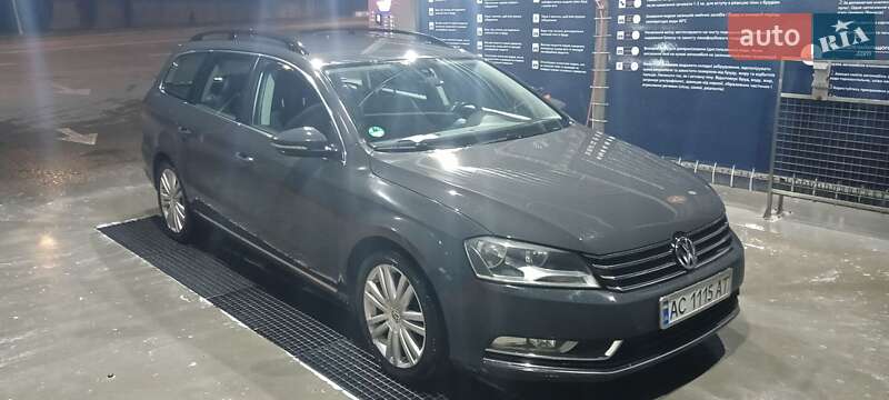 Універсал Volkswagen Passat 2014 в Львові