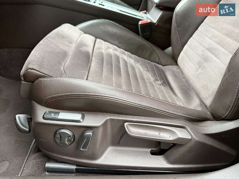 Седан Volkswagen Passat 2015 в Киеве