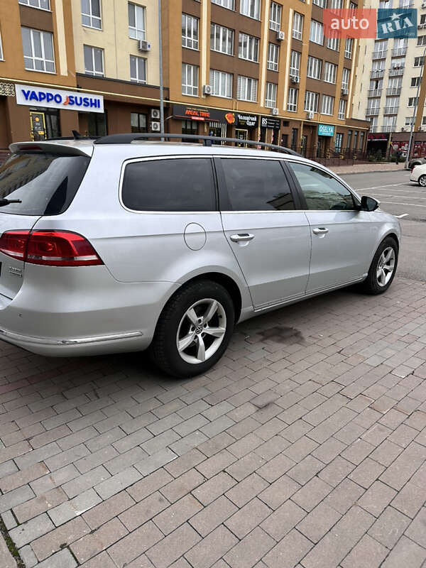Универсал Volkswagen Passat 2012 в Киеве фото 3 Универсал Volkswagen Passat 2012 в Киеве