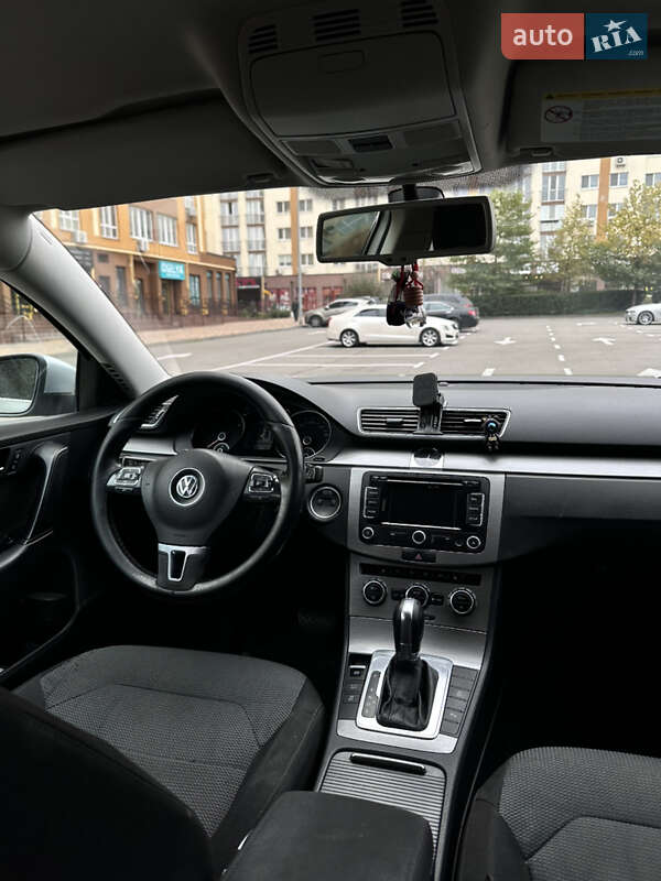 Универсал Volkswagen Passat 2012 в Киеве фото 9 Универсал Volkswagen Passat 2012 в Киеве