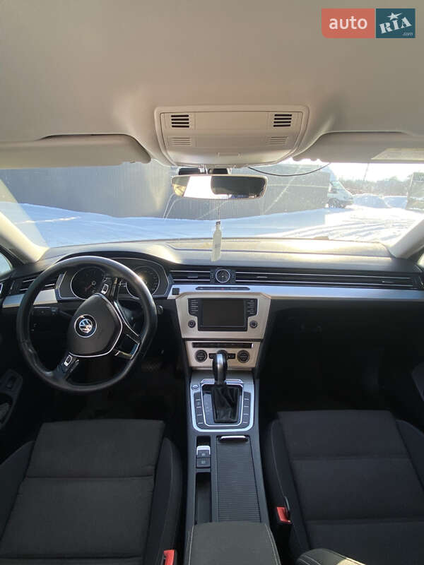 Універсал Volkswagen Passat 2015 в Підгайцях