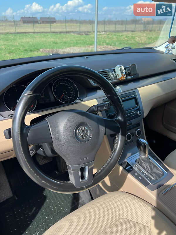 Универсал Volkswagen Passat 2013 в Русском Поле фото 3 Универсал Volkswagen Passat 2013 в Русском Поле
