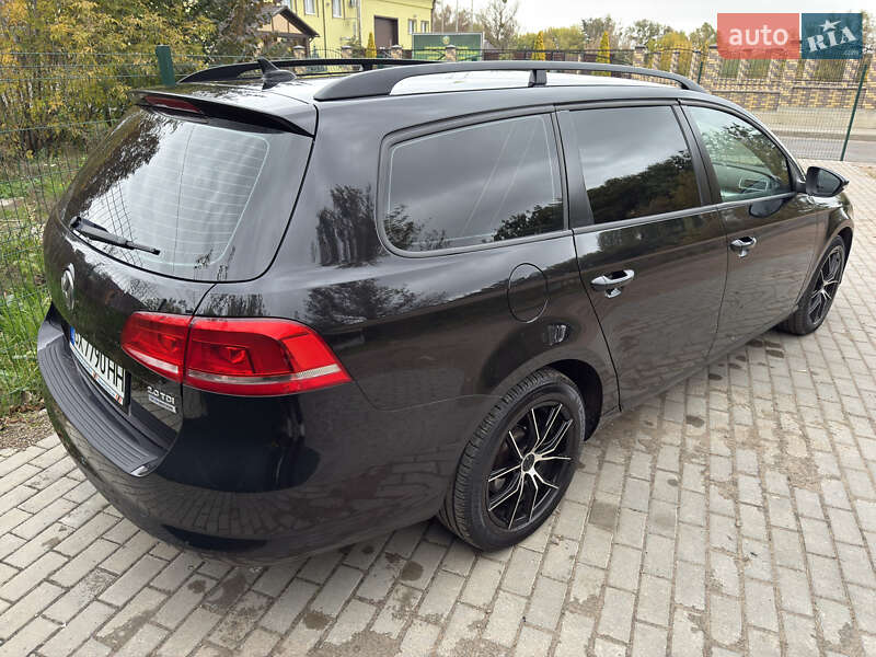 Універсал Volkswagen Passat 2013 в Радомишлі