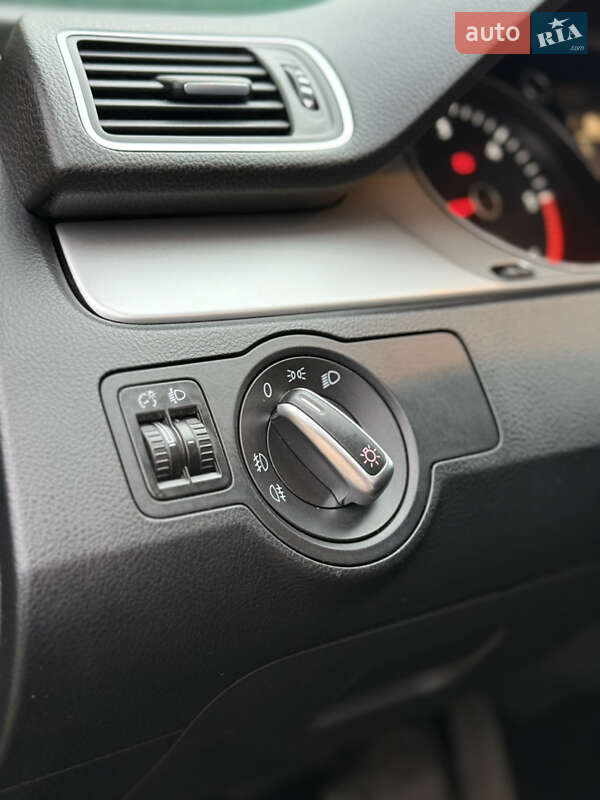 Універсал Volkswagen Passat 2013 в Радомишлі