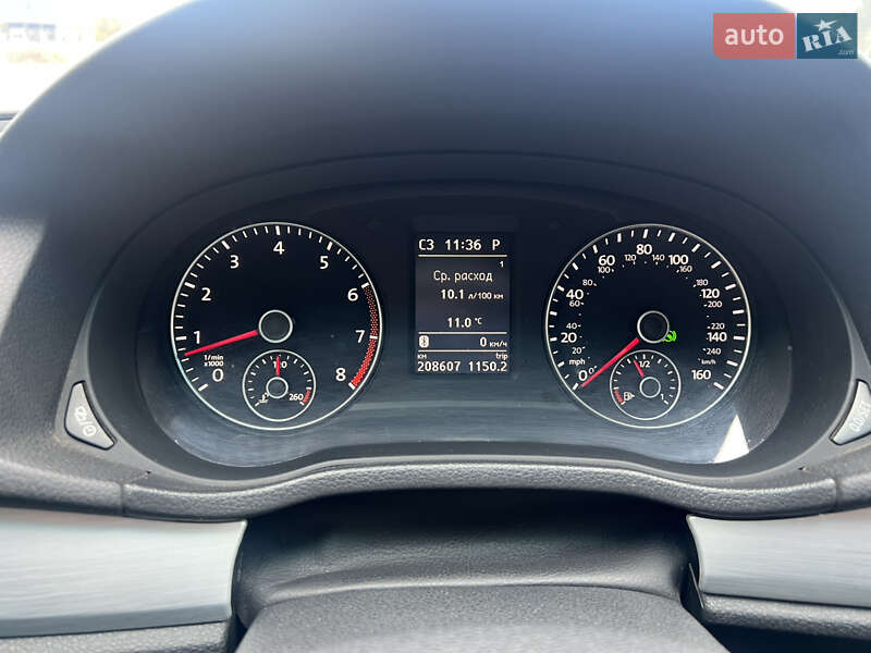 Седан Volkswagen Passat 2013 в Киеве